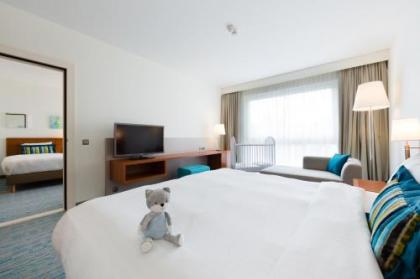 Courtyard By Marriott Brussels - image 14