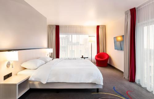 Hotel Park Inn by Radisson Brussels Midi - image 2