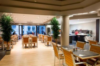 Hotel Chambord - image 8