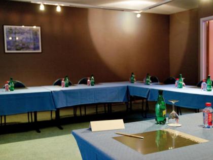 New Hotel Charlemagne - image 3