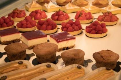 Aris Grand Place Hotel - image 11