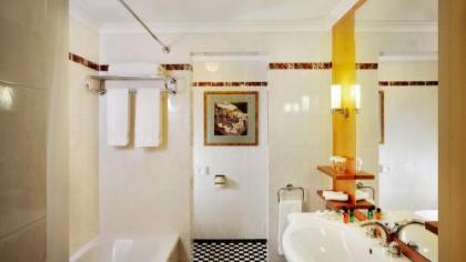 Hotel Crowne Plaza Brussels - Le Palace - image 1
