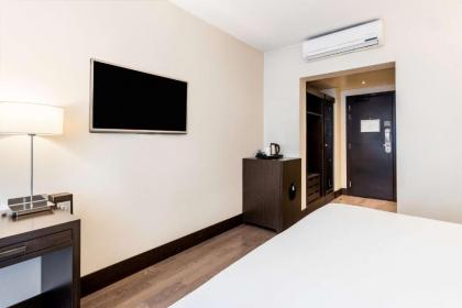 NH Hotel Stephanie - image 9