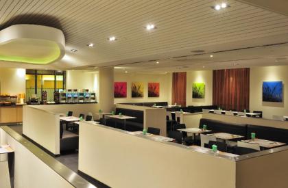 Novotel Brussels City Centre - image 16