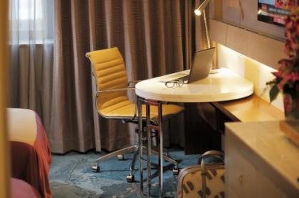 Tangla Hotel Brussels - image 10