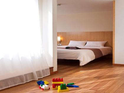 ibis Hotel Brussels Expo Atomium - image 13