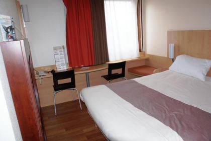 ibis Hotel Brussels Expo Atomium - image 3