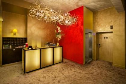 Hotel The Neufchatel - image 2