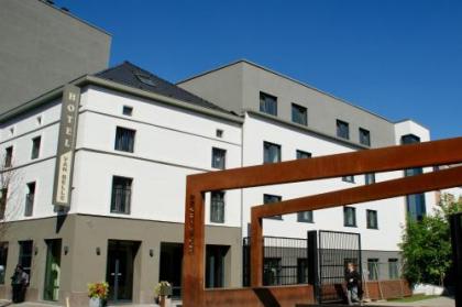 Van Belle Hotel - image 1