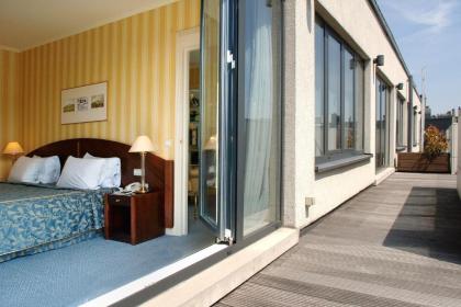 Hotel Le Châtelain - image 2