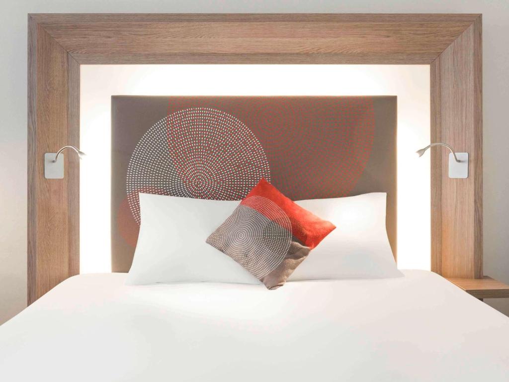 Hotel Novotel Brussels Off Grand Place - image 4