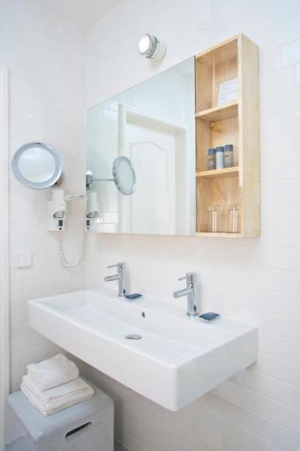 9Hotel Central - image 17