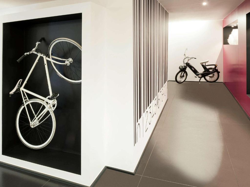 ibis Styles Hotel Brussels Louise - image 2