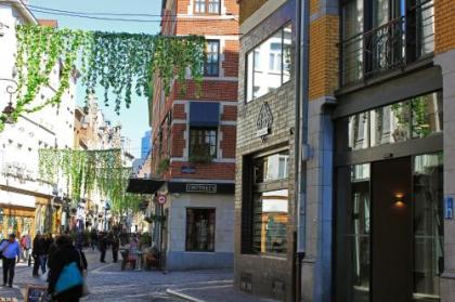 Alma Grand Place Hotel - image 8
