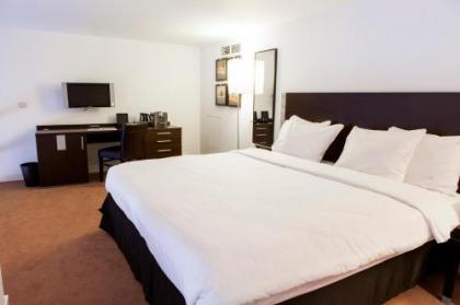 Progress Hotel - image 2