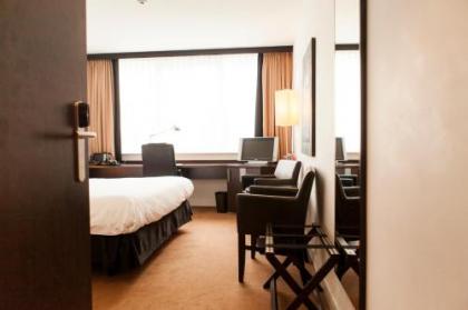 Progress Hotel - image 3