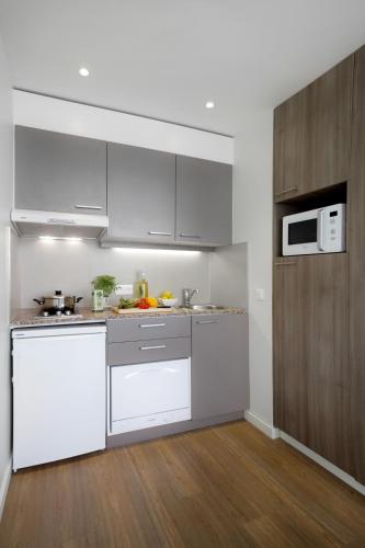 Citadines Toison d’Or Brussels Aparthotel - image 3