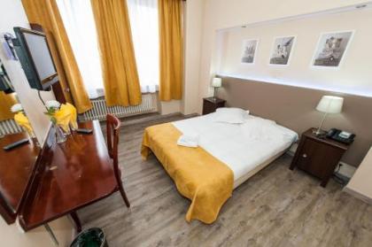 Hotel de France - image 19