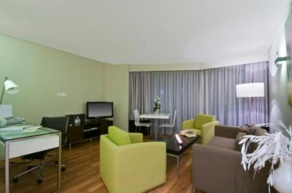 B-aparthotel Montgomery - image 17