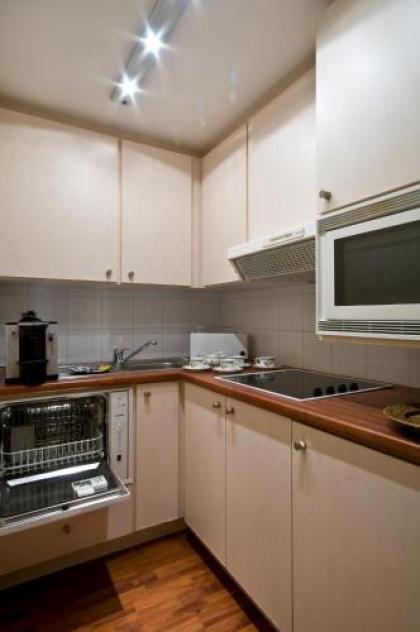 B-aparthotel Montgomery - image 19