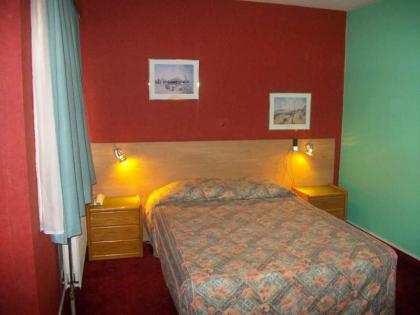 Hotel Evergreen - image 8