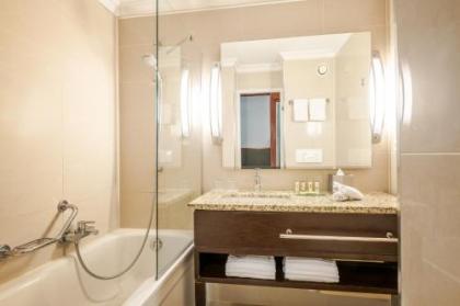 Renaissance Brussels Hotel - image 19