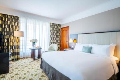 Renaissance Brussels Hotel - image 2