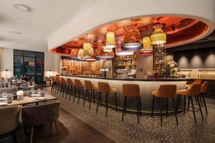 Renaissance Brussels Hotel - image 6
