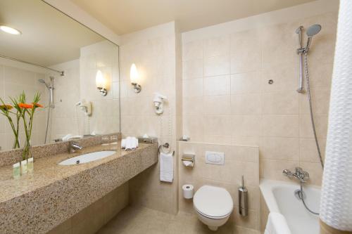 Courtyard By Marriott Brussels - image 6