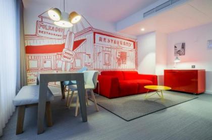 Radisson RED Brussels - image 11