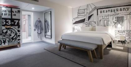 Radisson RED Brussels - image 12