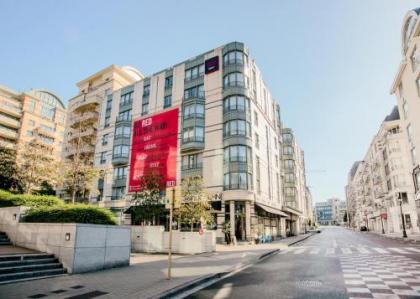 Radisson RED Brussels - image 15