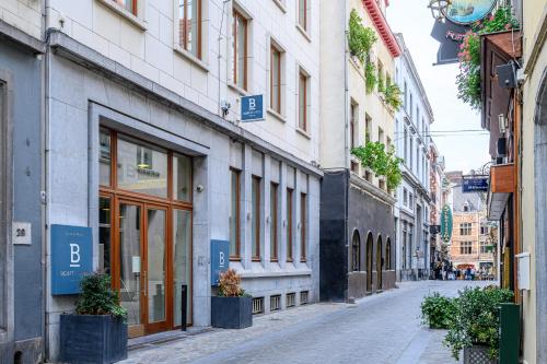B-aparthotel Grand Place - main image