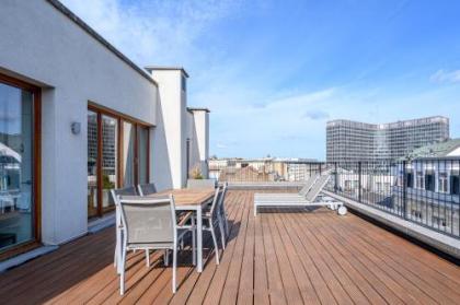 B-aparthotel Grand Place - image 19