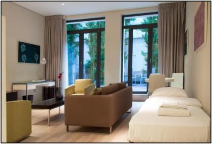 B-aparthotel Grand Place - image 8