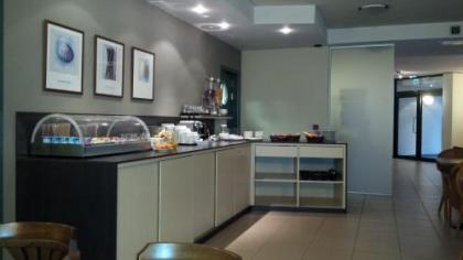 Hobbit Hotel Zaventem - image 20