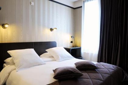 Le Berger Hotel - image 17