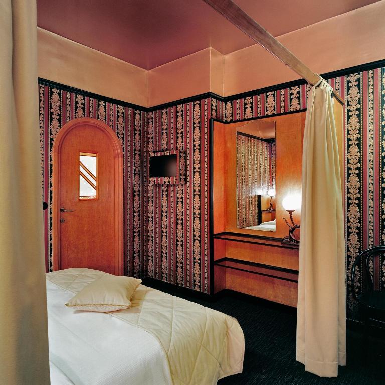 Le Berger Hotel - image 5