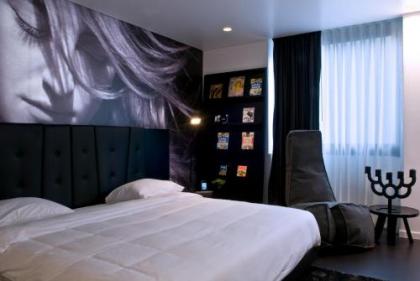 B-aparthotel Regent - image 1