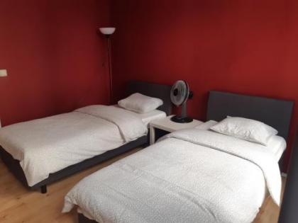 Rentbynight Aparthotel - image 13