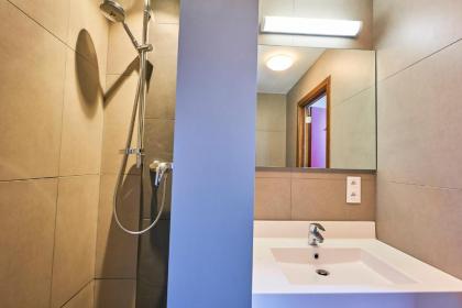 Jacques Brel Youth Hostel - image 14
