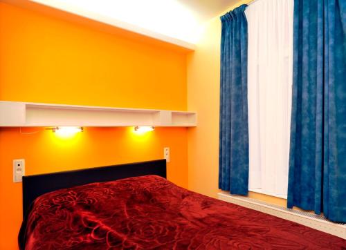 Hotel The Moon - image 4