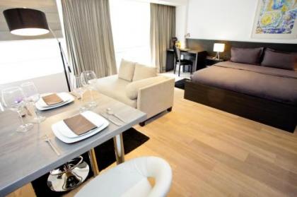 Flat Moliere - image 15