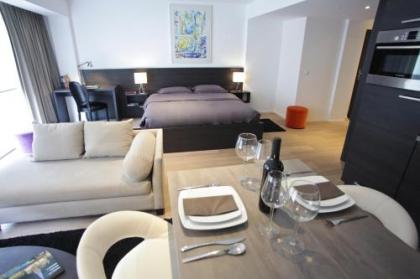 Flat Moliere - image 17