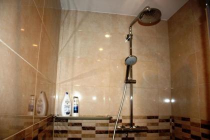 EU Guesthouse - image 7