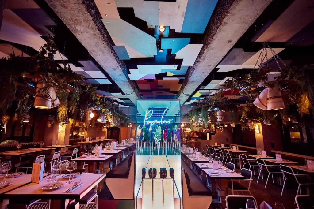 Jam Hotel - image 3