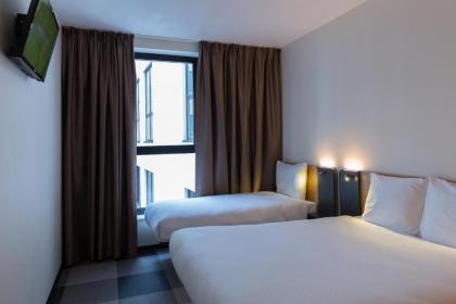 easyHotel Brussels City Centre - image 20