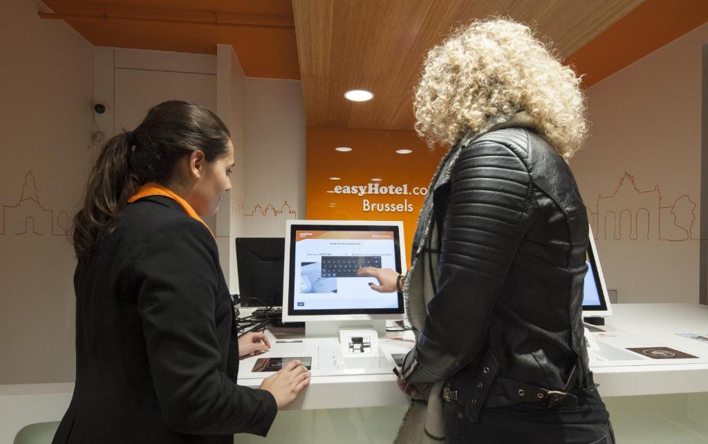 easyHotel Brussels City Centre - image 7