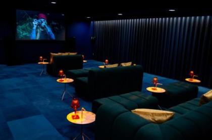 Qbic Hotel Brussels - image 10