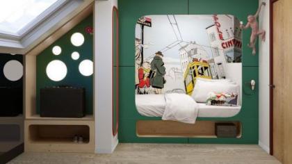 Qbic Hotel Brussels - image 2